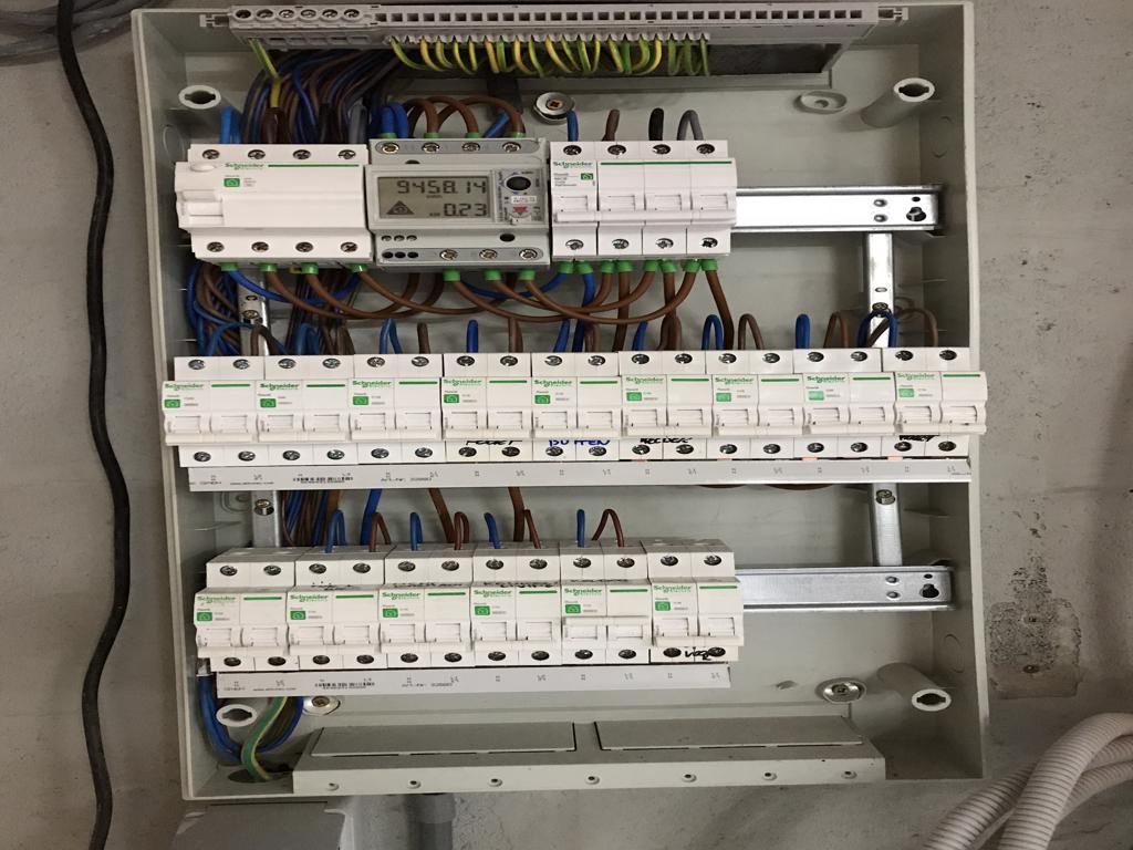 B-Projects Zolder - Elektriciteitswerken (voor en na)