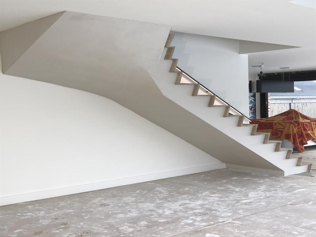 B-Projects Zolder - Afwerken trap